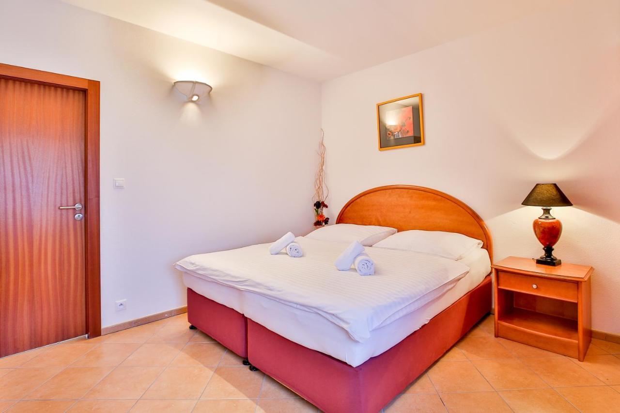Hotel Barborka Přední Výtoň Eksteriør billede