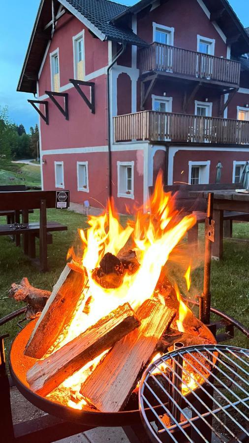 Hotel Barborka Přední Výtoň Eksteriør billede